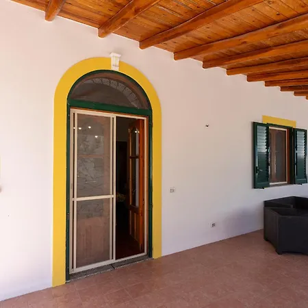 Eden Villa *