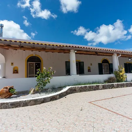 Eden Villa *